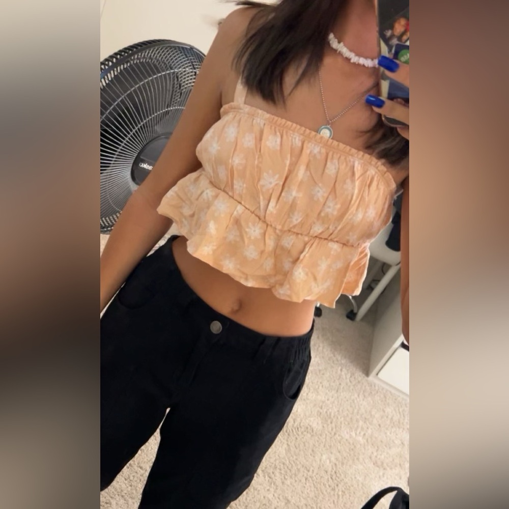 🔥BRAND NEW crop top LA hearts size x small